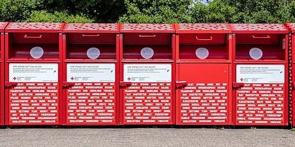 Contenedor de ropa usada