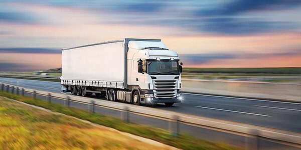 Planificación de rutas para entregas y tráfico interno de fábrica