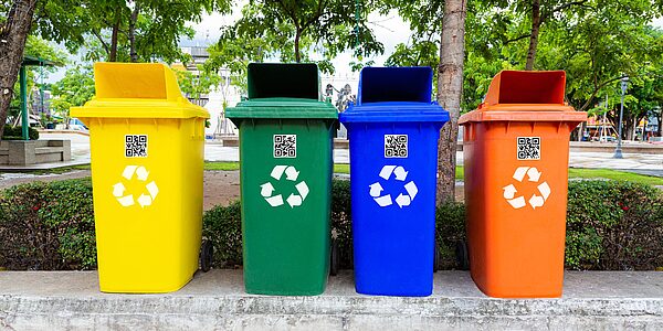 Contenedores con código QR