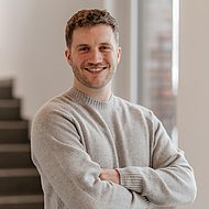 Un amable y sonriente representante de ventas de geoCapture