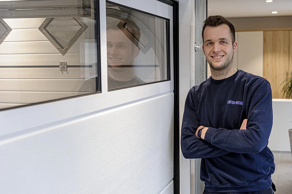 Leto Tore GmbH está especializada en todo tipo de puertas. Andreas Schaten es el responsable del servicio técnico.